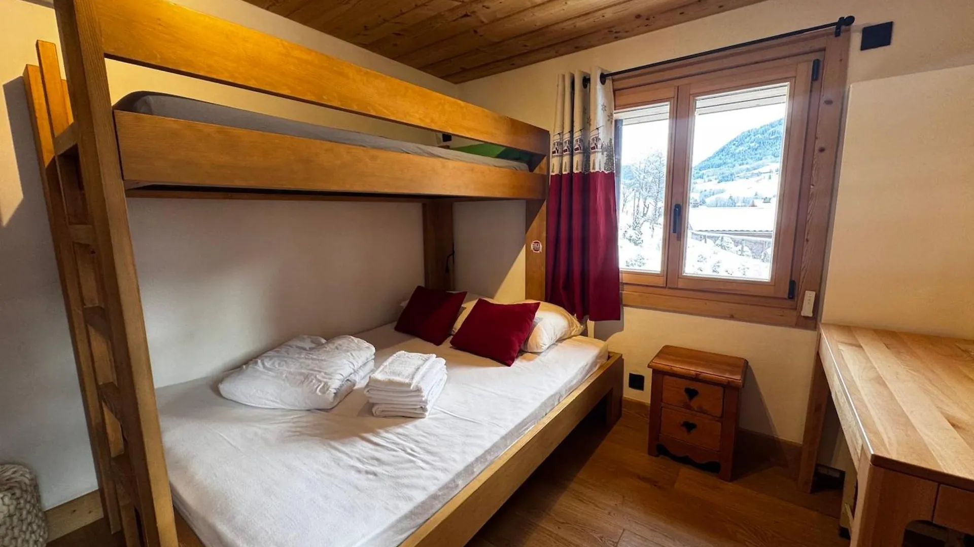 Chalet Close To Megeve And The Ski Slopes Praz-sur-Arly